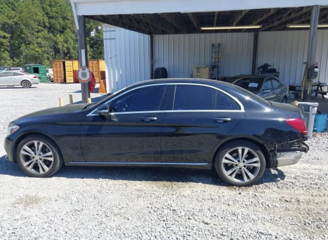 Mercedes-Benz C 300 Burmester, двойна панорама, 4matic - изображение 10