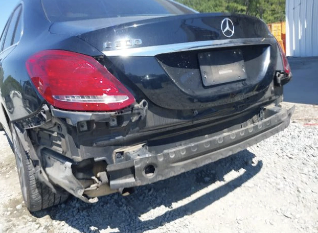 Mercedes-Benz C 300 Burmester, двойна панорама, 4matic - изображение 6