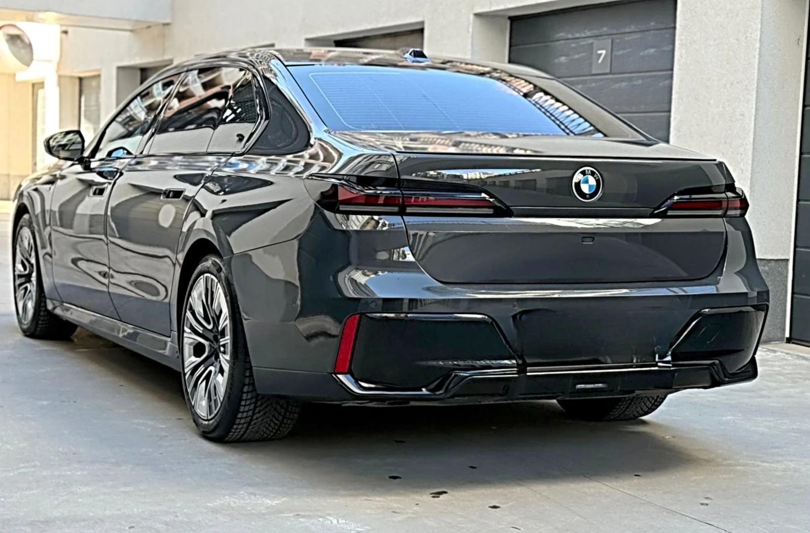 BMW 740 BMW 740 B&W* TV* LASER* SKY* CHAUFFEUR* FULL MAXX - изображение 6