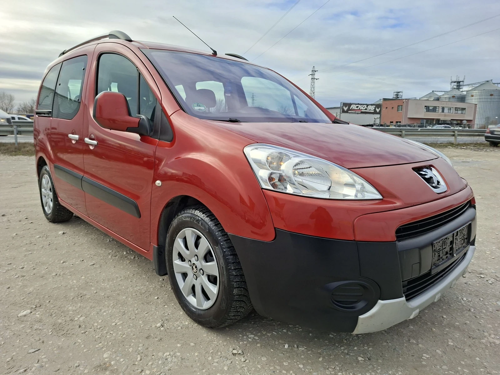 Peugeot Partner 6+ 1/1.6hdi-90/7МЕСТА/КЛИМАТИК - изображение 7