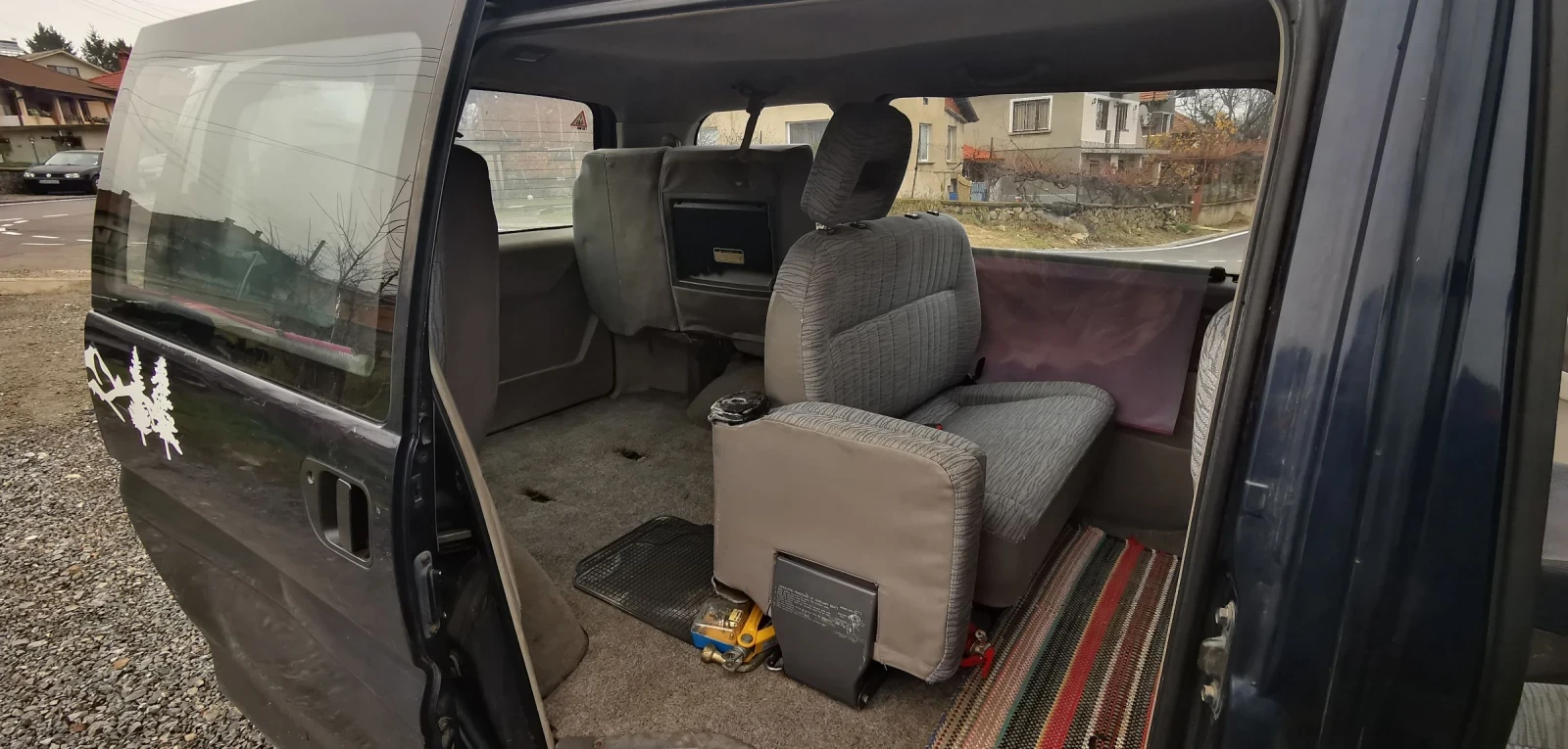 Mitsubishi Space gear, снимка 8 - Автомобили и джипове - 53923273