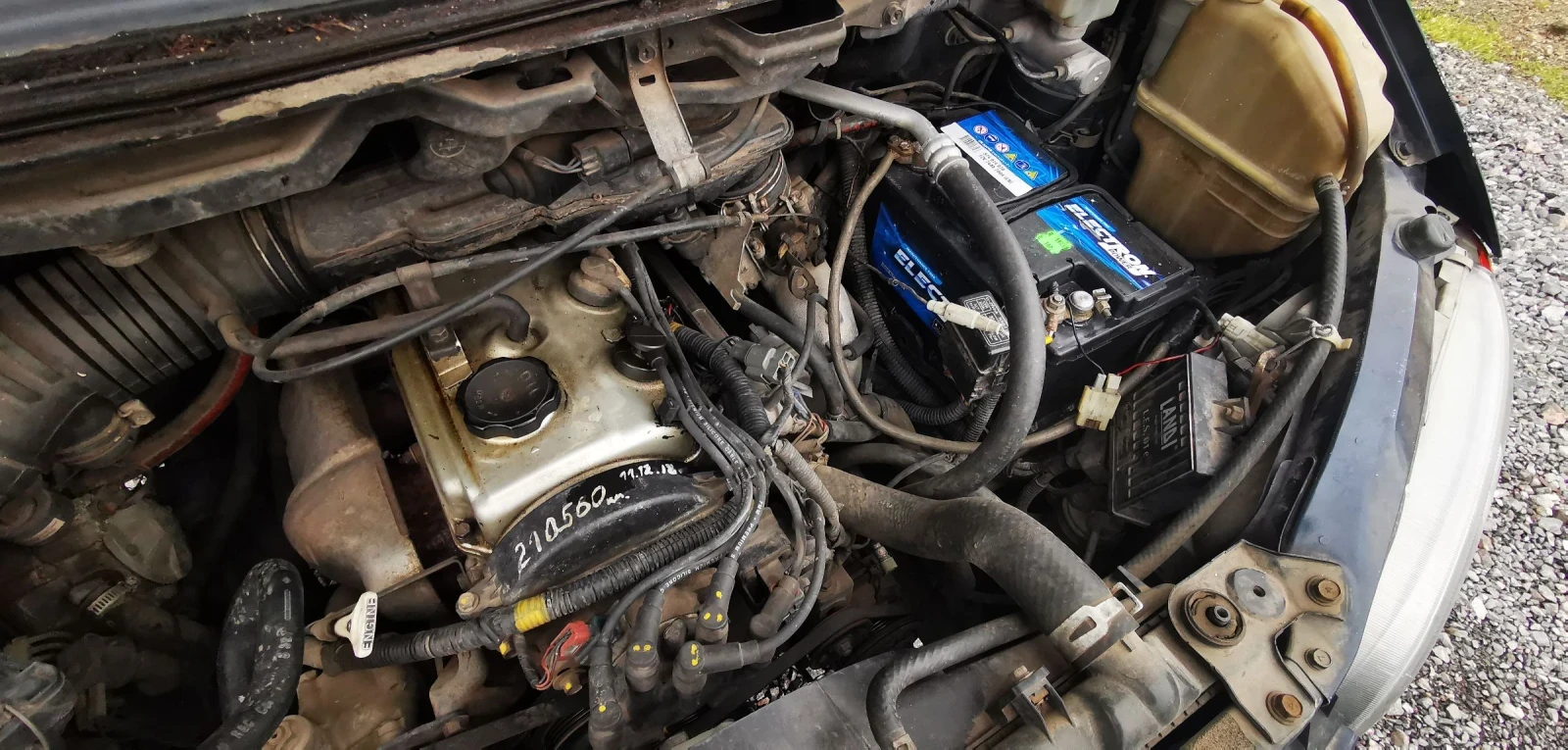 Mitsubishi Space gear, снимка 15 - Автомобили и джипове - 53923273