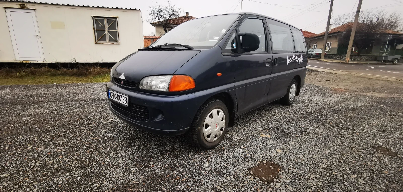 Mitsubishi Space gear