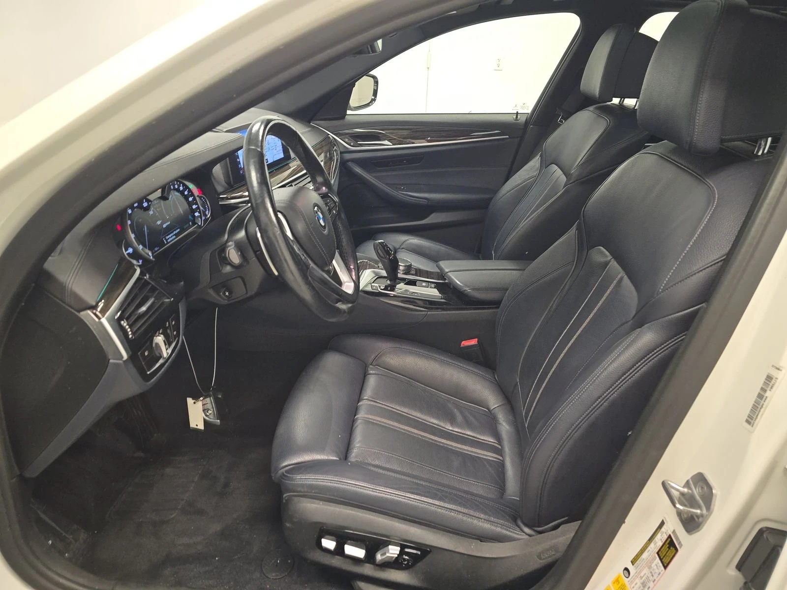 BMW 530E xDrive iPerformance LUXURY LINE | Mobile.bg � ����������� 7