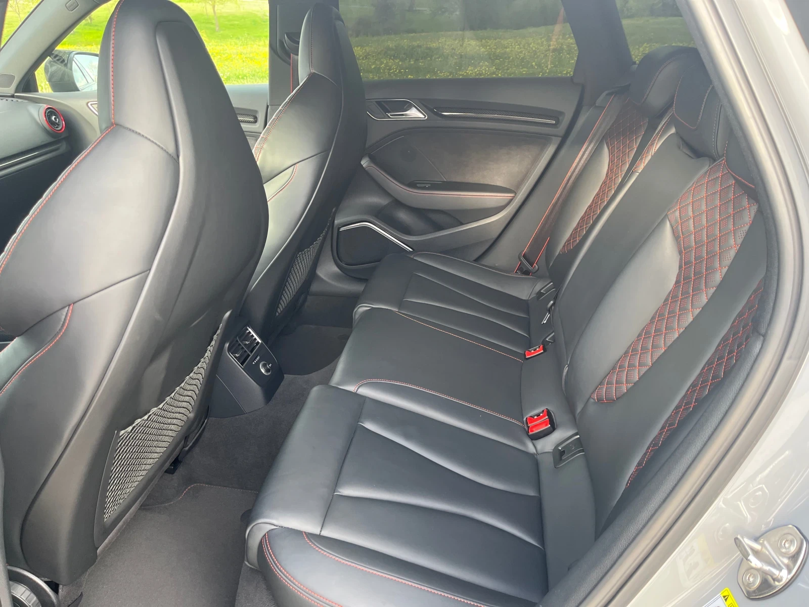 Audi Rs3 RS3 Gold Edition Top, снимка 12 - Автомобили и джипове - 54141874