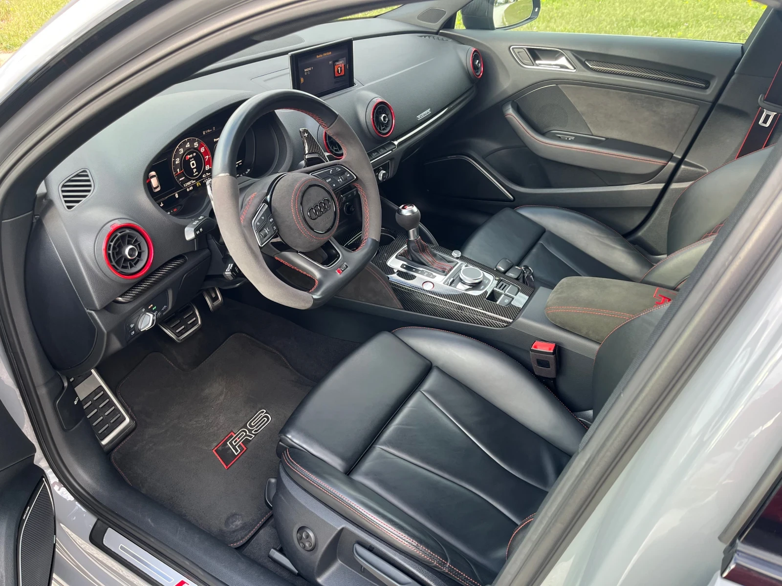 Audi Rs3 RS3 Gold Edition Top, снимка 15 - Автомобили и джипове - 54141874