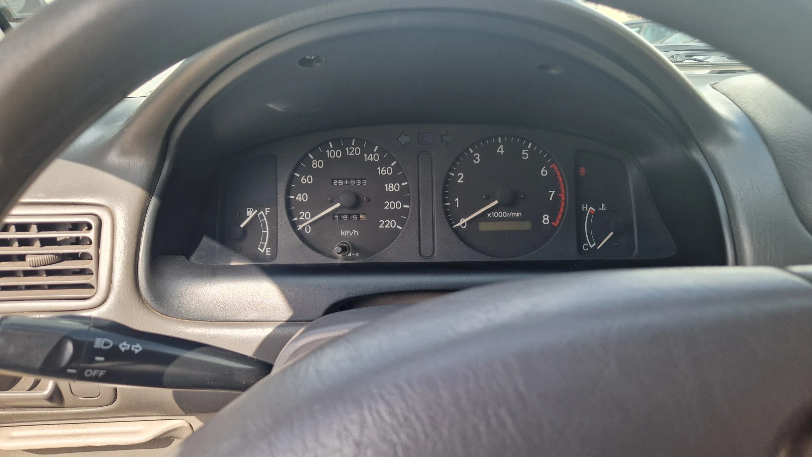 Toyota Corolla, снимка 11 - Автомобили и джипове - 54219117