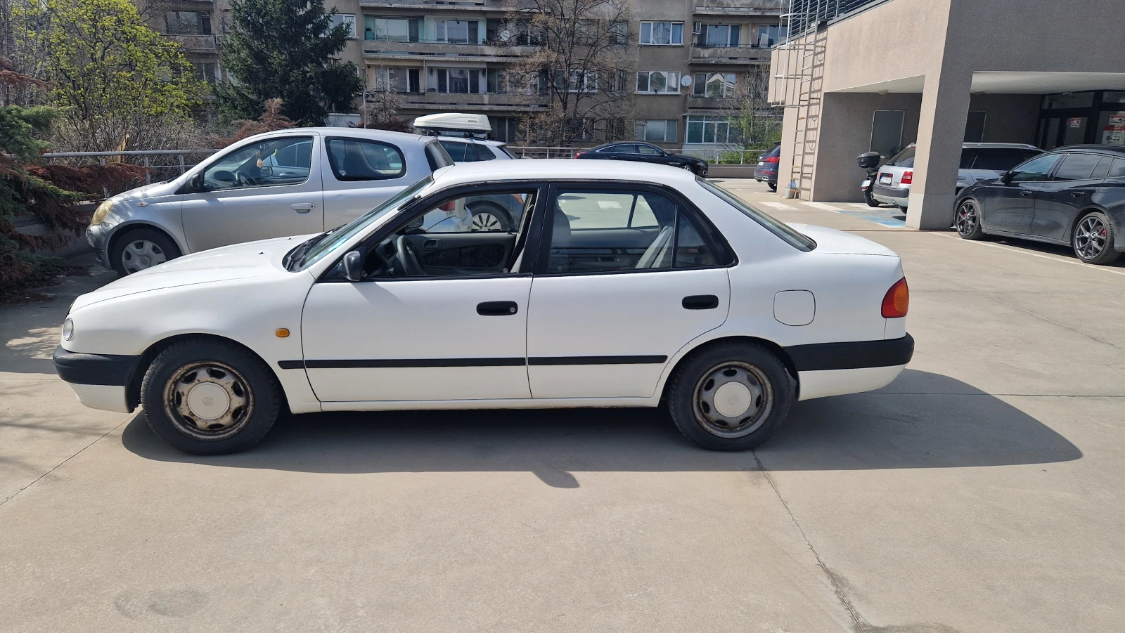 Toyota Corolla, снимка 4 - Автомобили и джипове - 54219117