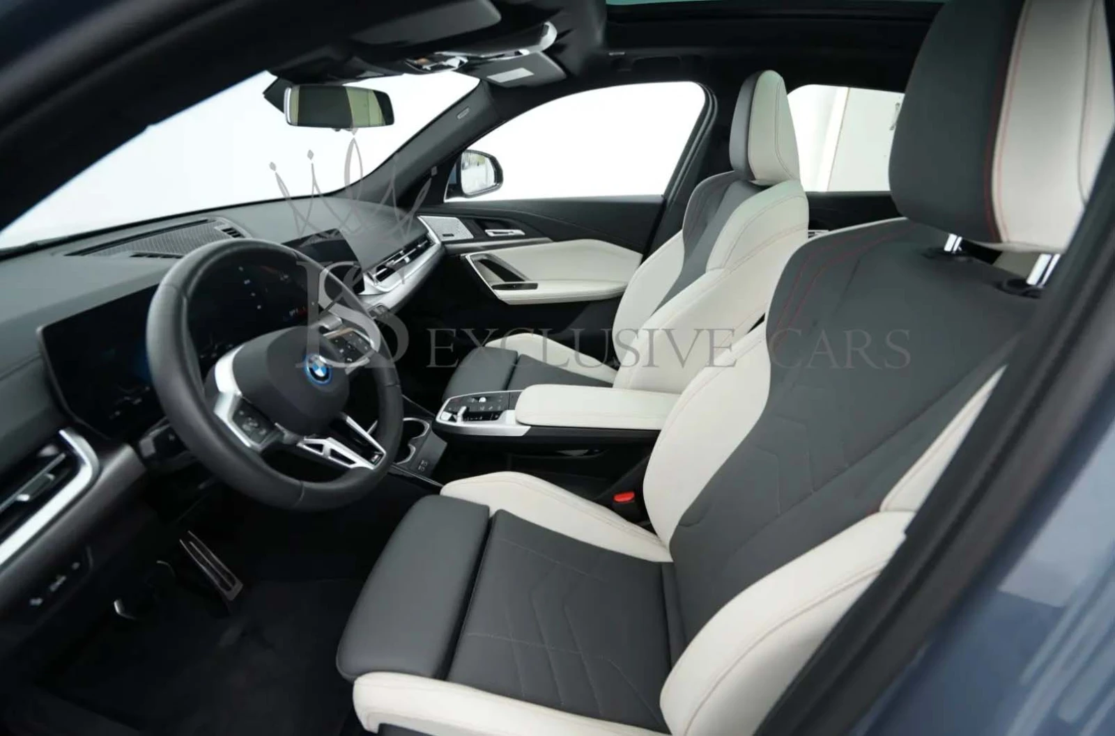 BMW iX2 xDrive30* M-SPORT* H/K* PANO* LED* MASSAGE* , снимка 5 - Автомобили и джипове - 54293050