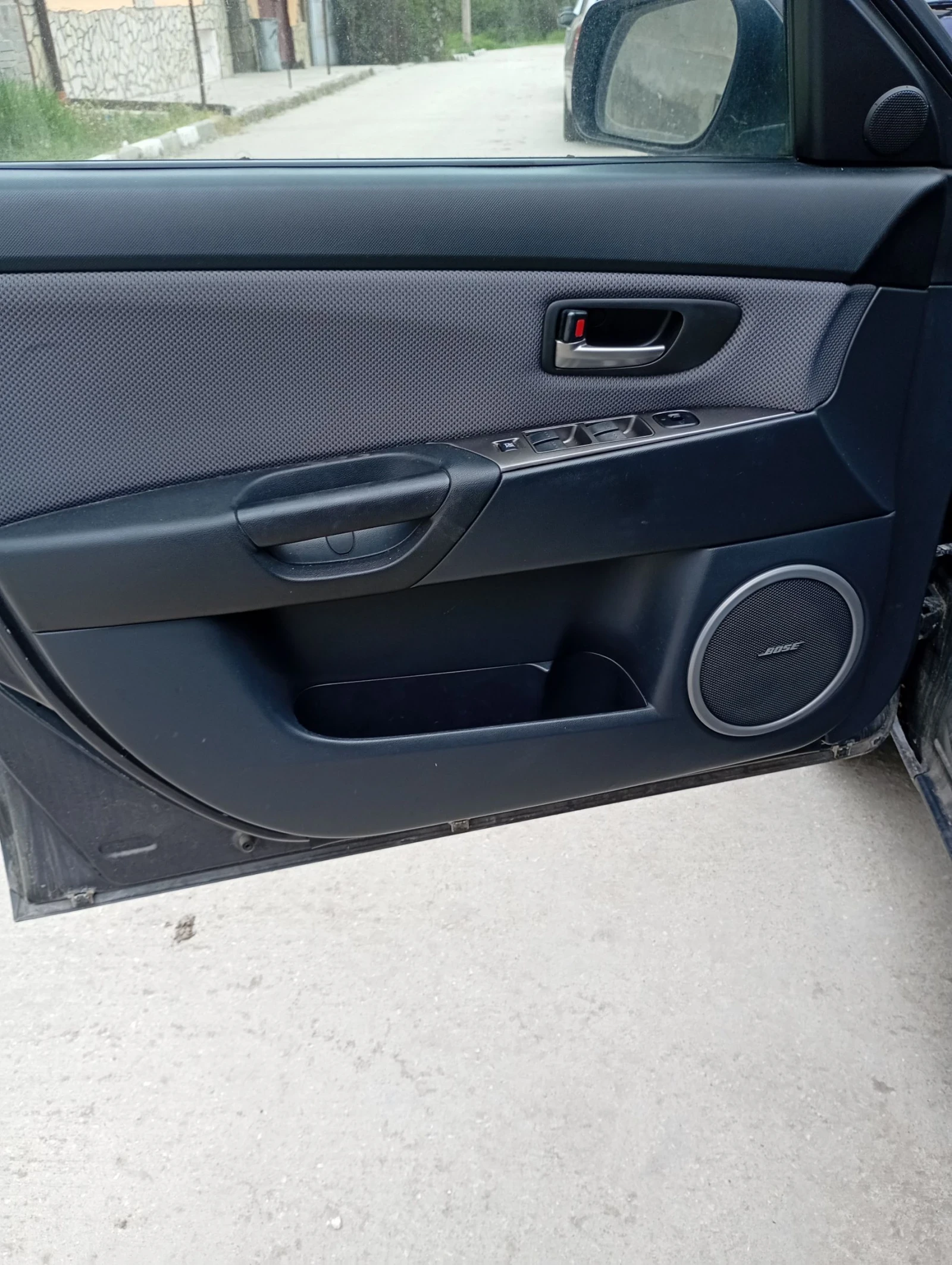 Mazda 3 1.6, снимка 4 - Автомобили и джипове - 54295976