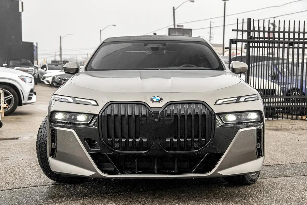 BMW 760 xDrive AWD * NIGHT VISION * 360 * BO&W, снимка 6 - Автомобили и джипове - 54393805