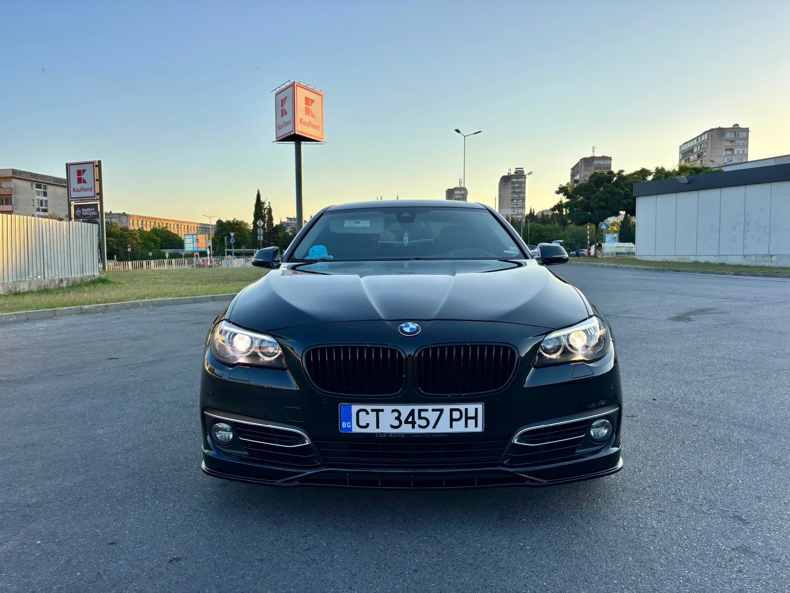 BMW 530 Head-up/Keyless/Harman Kardon, снимка 5 - Автомобили и джипове - 55275682