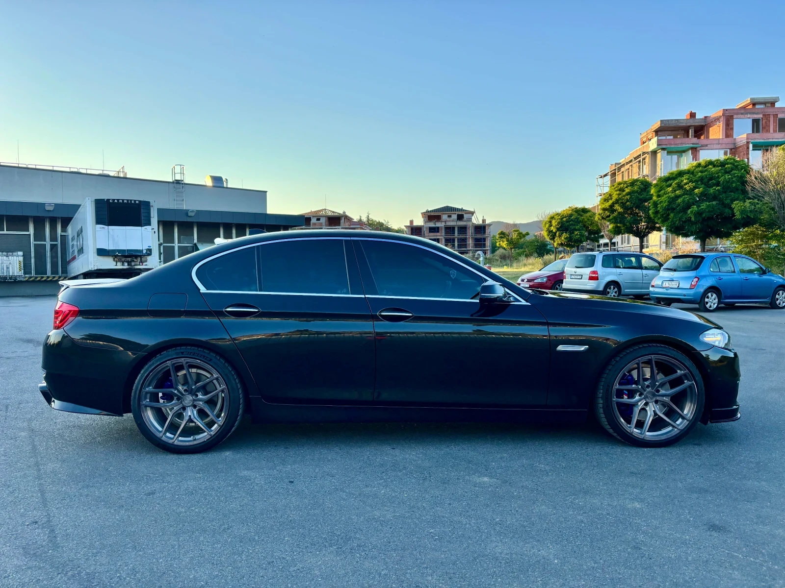 BMW 530 Head-up/Keyless/Harman Kardon, снимка 8 - Автомобили и джипове - 55275682