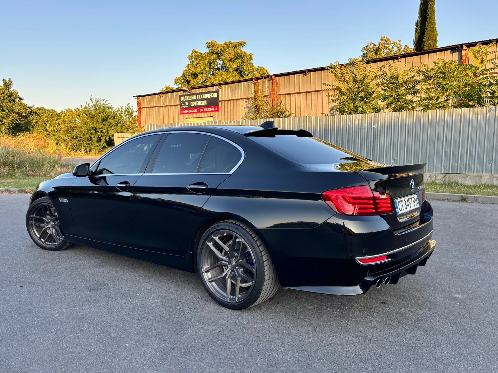 BMW 530 Head-up/Keyless/Harman Kardon, снимка 4 - Автомобили и джипове - 55275682