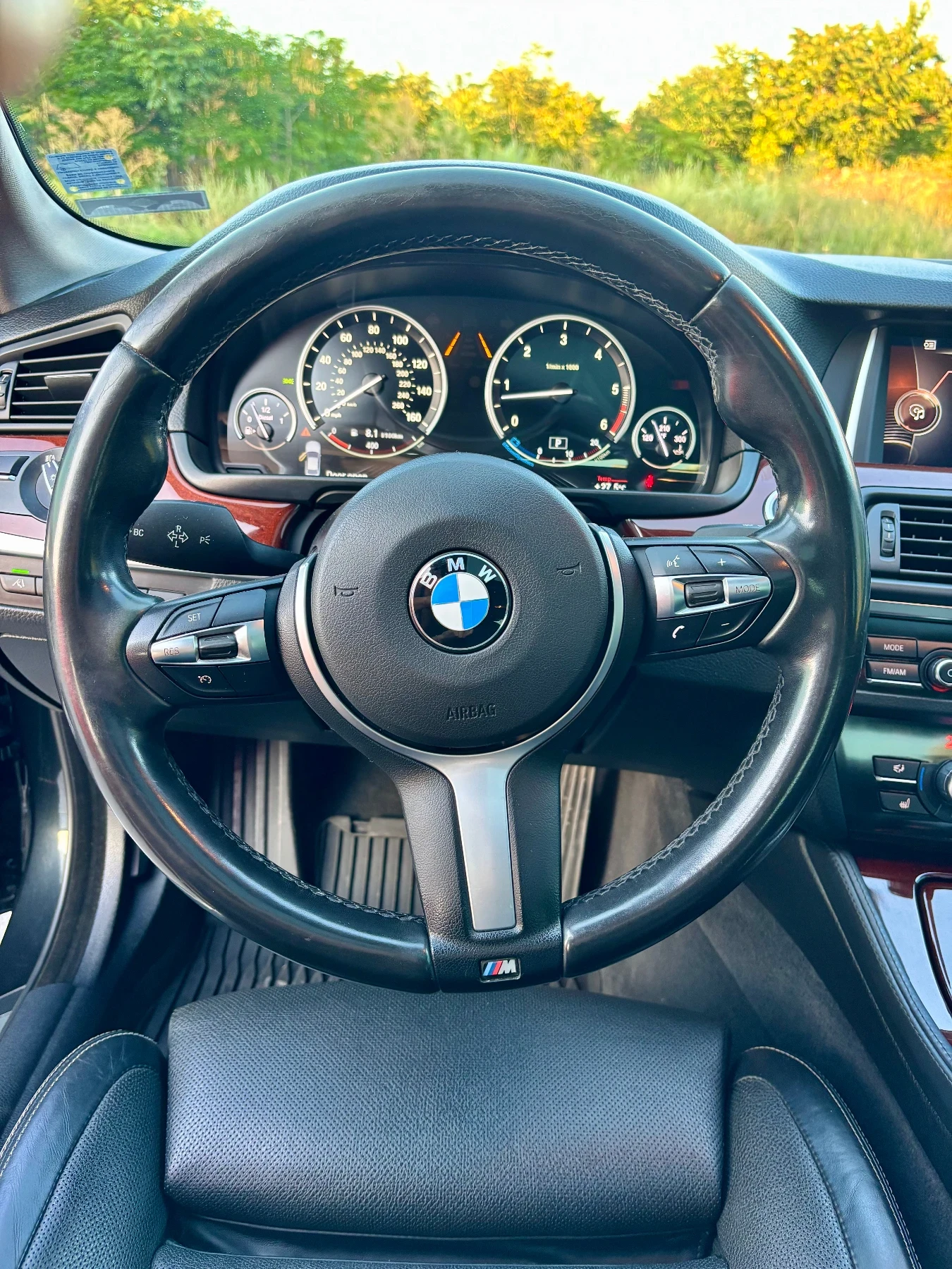 BMW 530 Head-up/Keyless/Harman Kardon, снимка 12 - Автомобили и джипове - 55275682