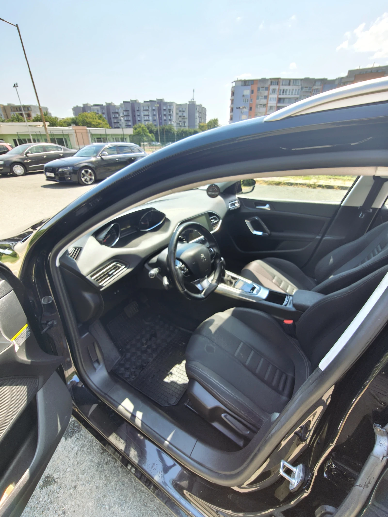 Peugeot 308 SW, снимка 14 - Автомобили и джипове - 55605814