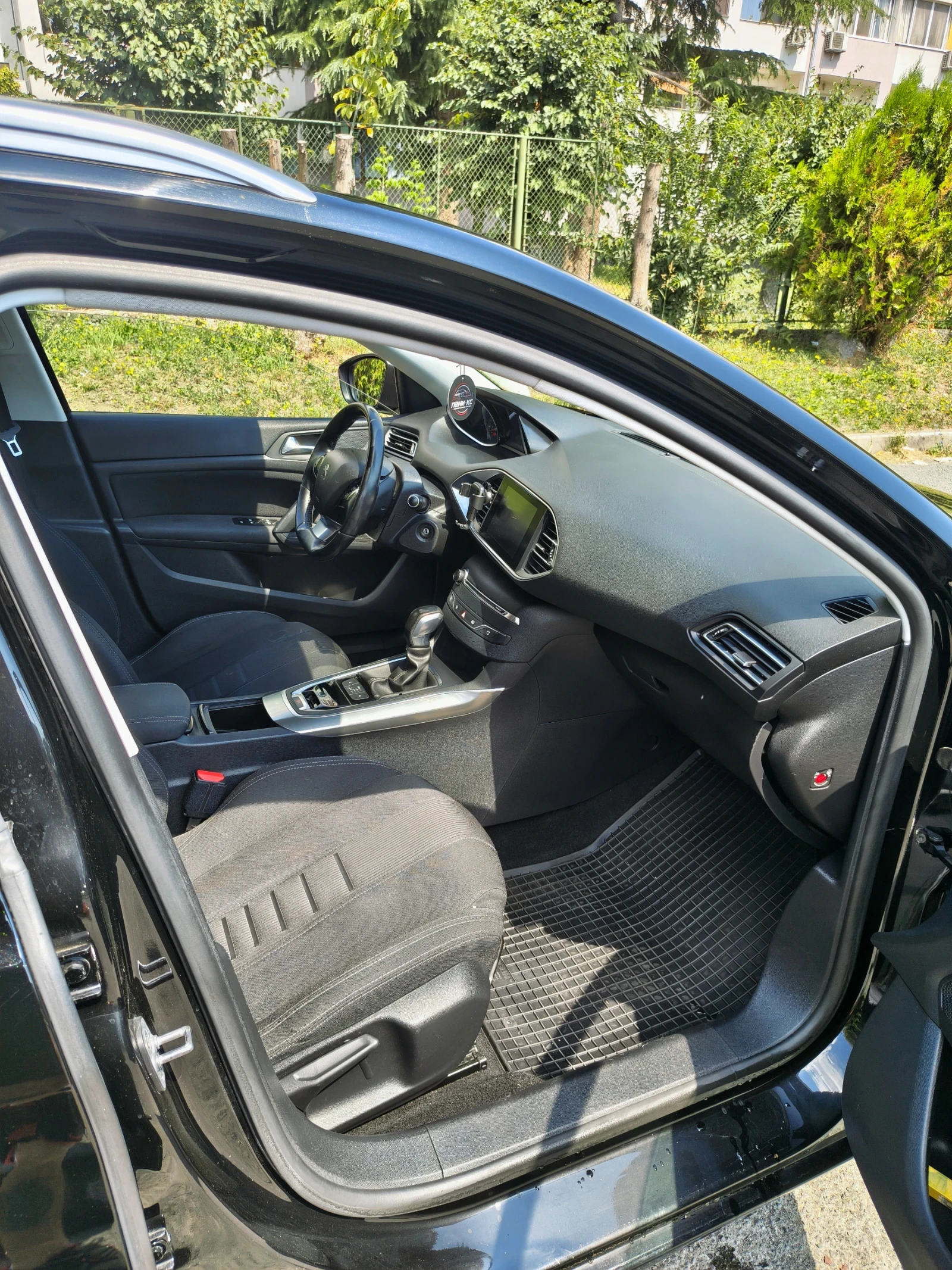 Peugeot 308 SW, снимка 12 - Автомобили и джипове - 55605814