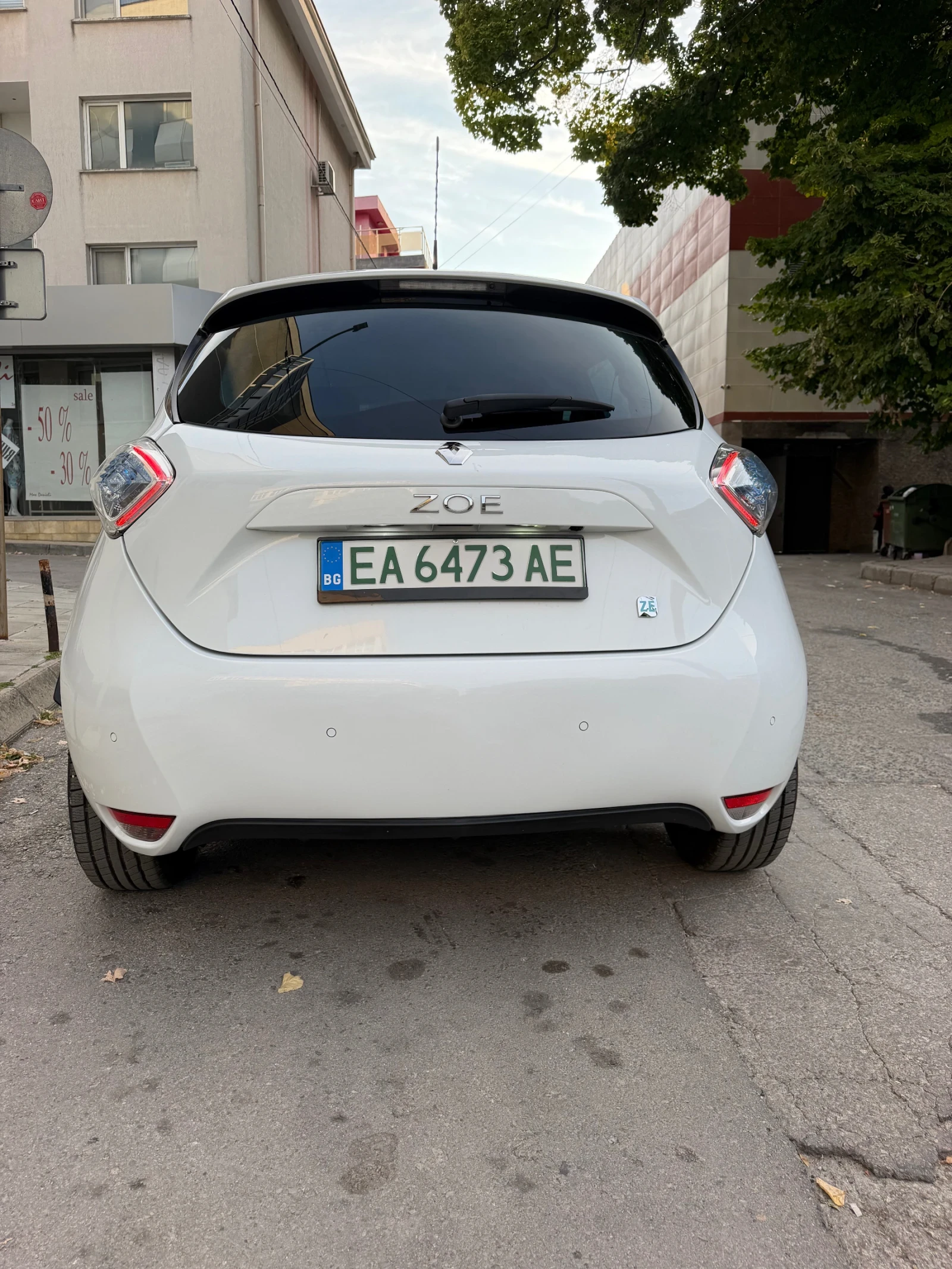 Renault Zoe, снимка 2 - Автомобили и джипове - 56213437