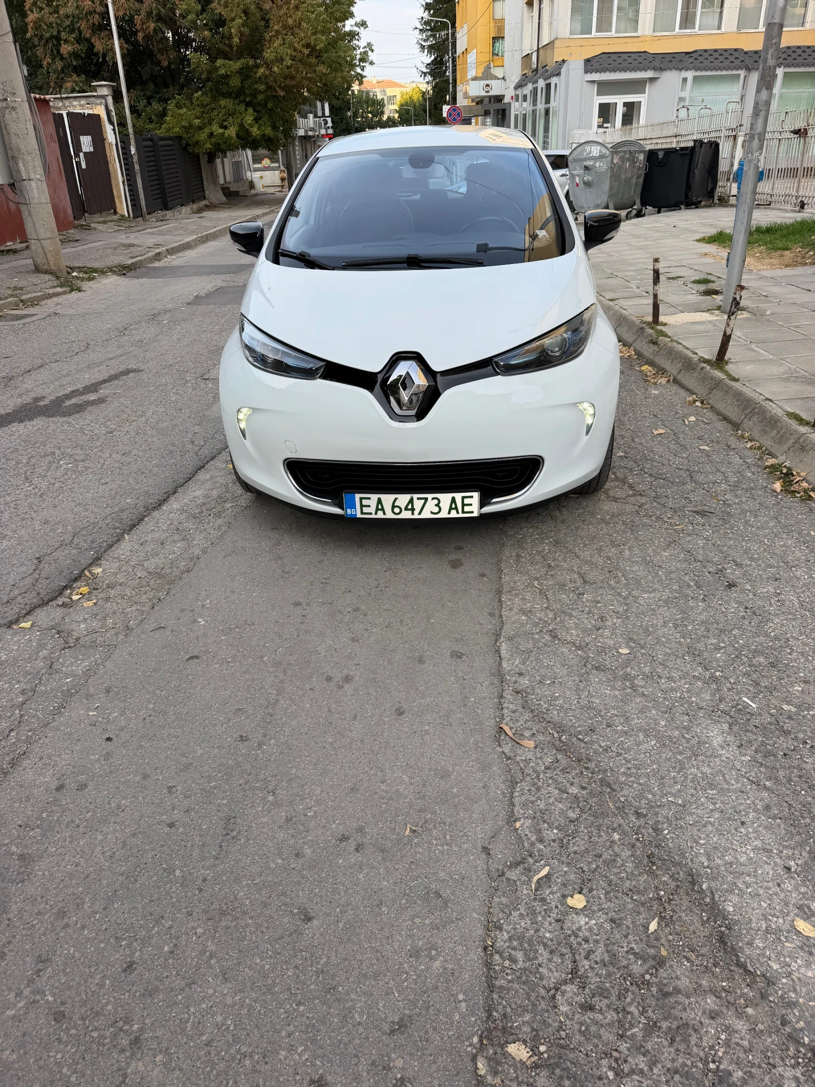 Renault Zoe, снимка 4 - Автомобили и джипове - 56213437