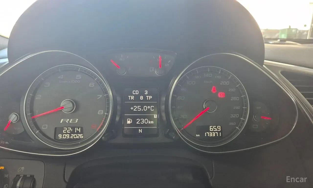 Audi R8 4.2* V8* , снимка 14 - Автомобили и джипове - 56370421