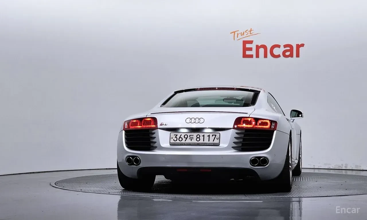 Audi R8 4.2* V8* , снимка 4 - Автомобили и джипове - 56370421