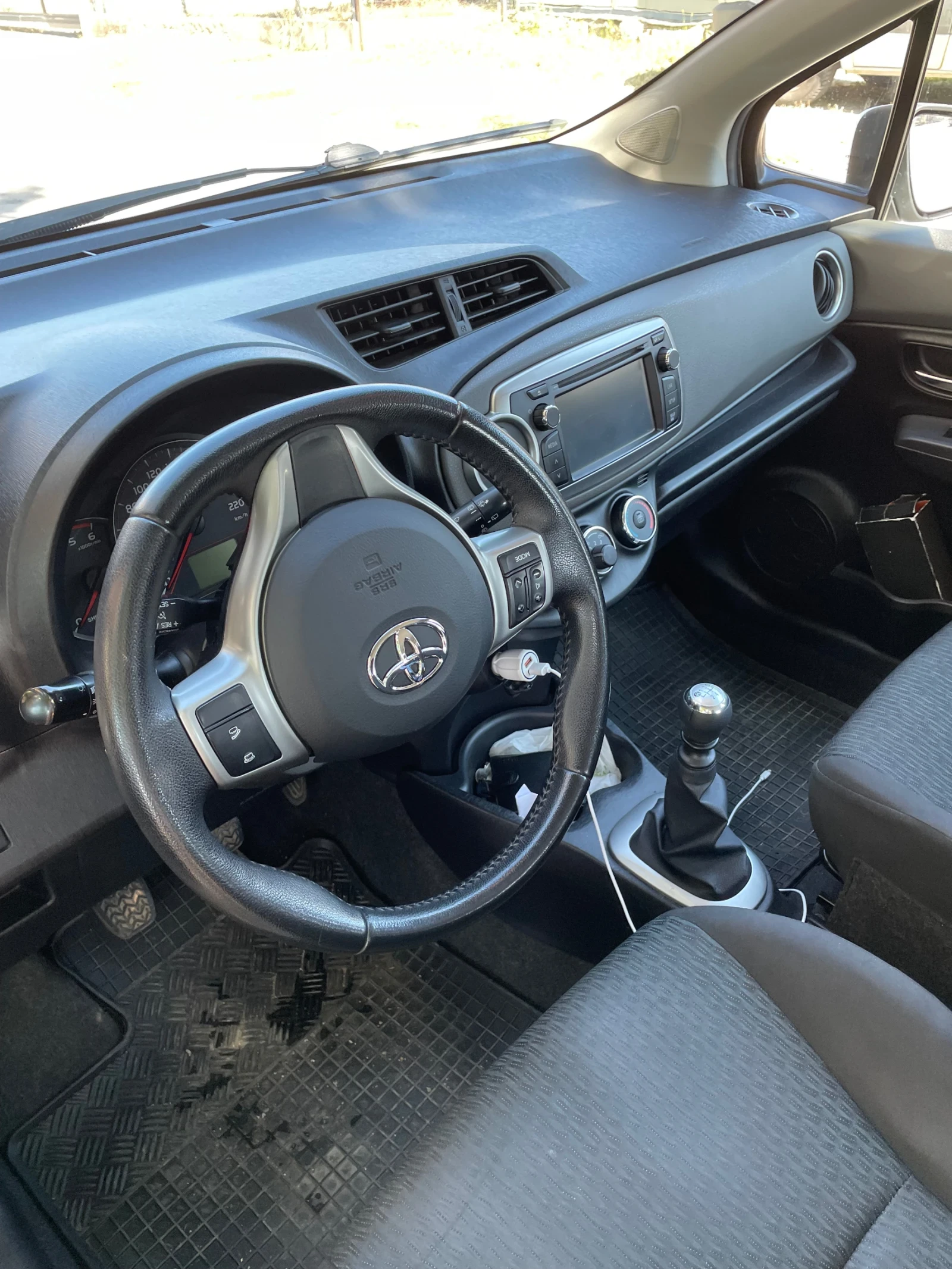 Toyota Yaris 6, снимка 6 - Автомобили и джипове - 56458820