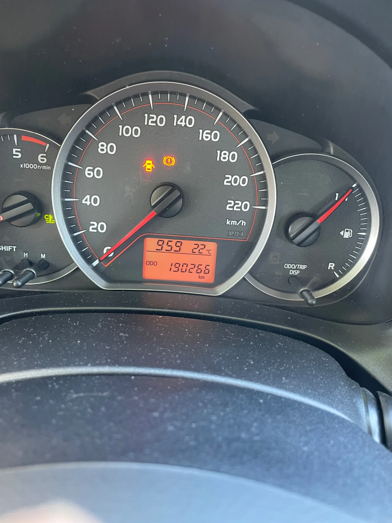 Toyota Yaris 6, снимка 2 - Автомобили и джипове - 56458820