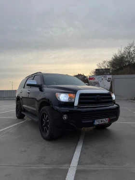 Toyota Sequoia 5.7 V8 Limited 4x4, снимка 6