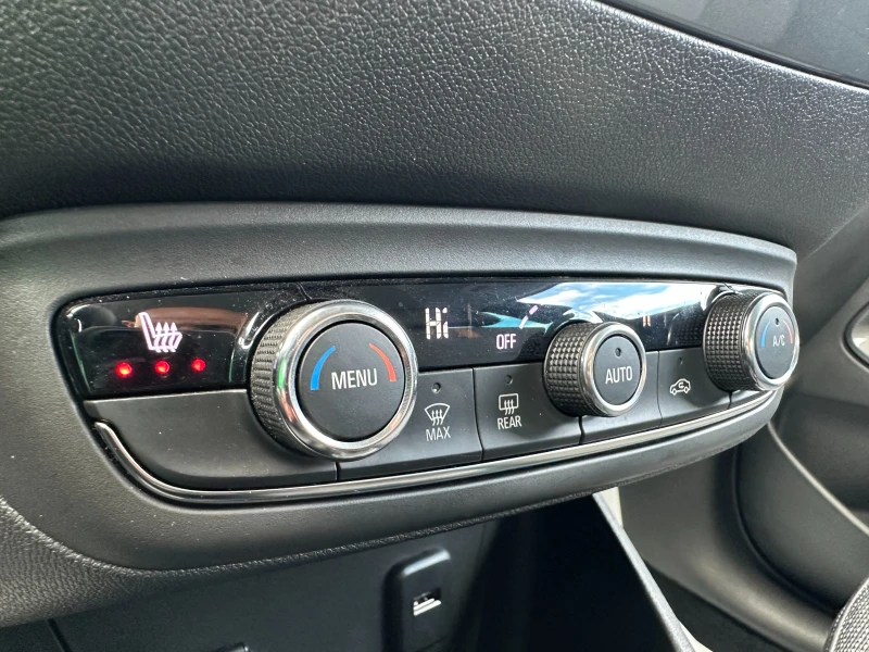 Opel Crossland X 1.2i 110 к.с./от България, снимка 13 - Автомобили и джипове - 52522820