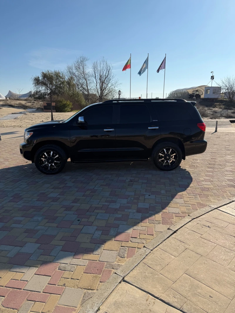 Toyota Sequoia 5.7 V8 Limited 4x4, снимка 4 - Автомобили и джипове - 52852724