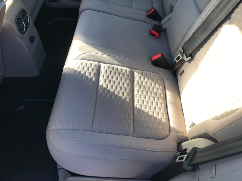 VW Tiguan 2.0TDI AVTOMAT , снимка 4 - Автомобили и джипове - 52938572