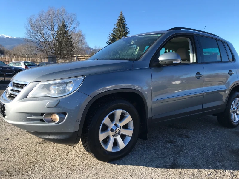 VW Tiguan 2.0TDI AVTOMAT , снимка 6 - Автомобили и джипове - 52938572