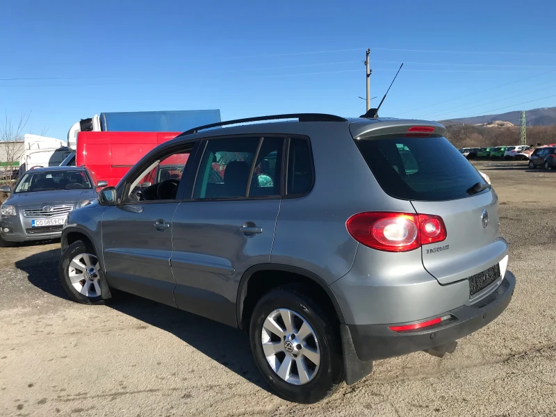 VW Tiguan 2.0TDI AVTOMAT , снимка 11 - Автомобили и джипове - 52938572