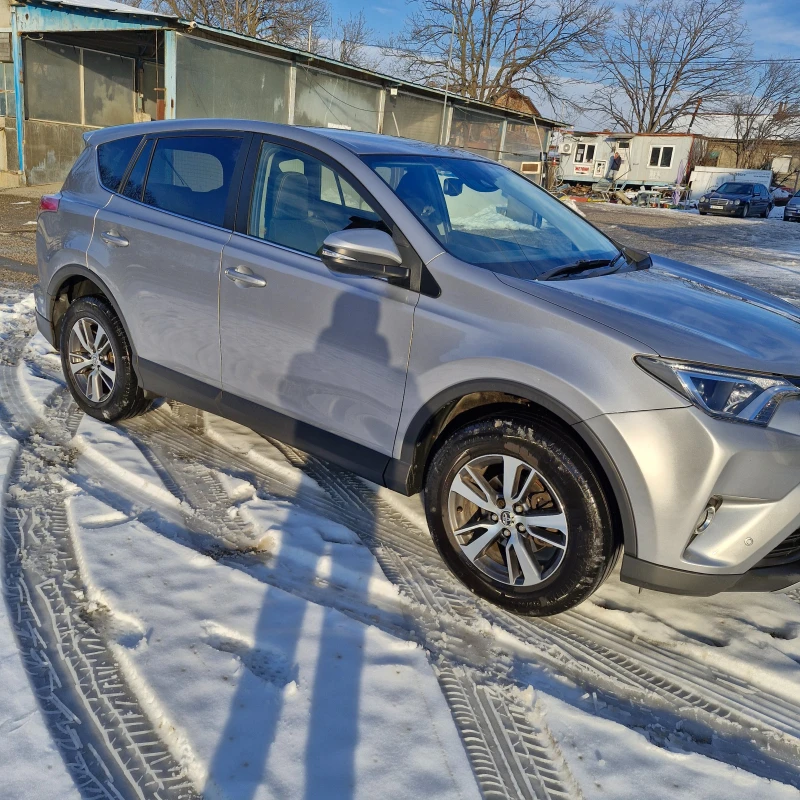 Toyota Rav4, снимка 3 - Автомобили и джипове - 53122193