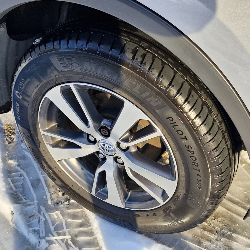 Toyota Rav4, снимка 11 - Автомобили и джипове - 53122193