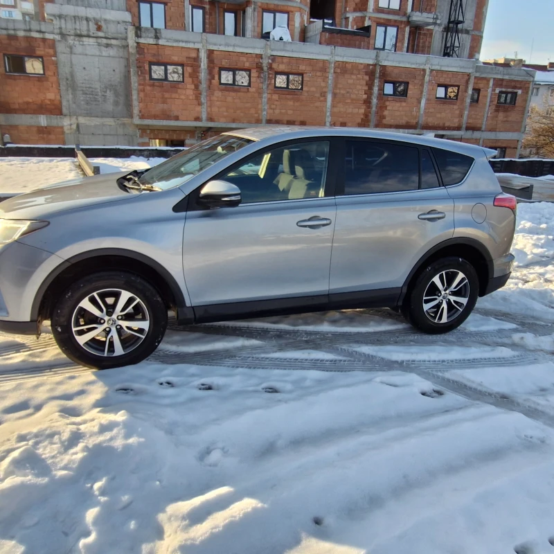 Toyota Rav4, снимка 5 - Автомобили и джипове - 53122193