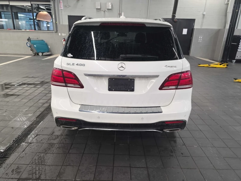 Mercedes-Benz GLE * 400 * CARFAX * БЕЗ ПЪРВОНАЧАЛНА ВНОСКА, снимка 4 - Автомобили и джипове - 53157581