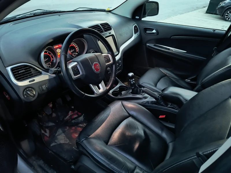 Fiat Freemont, снимка 5 - Автомобили и джипове - 53584334