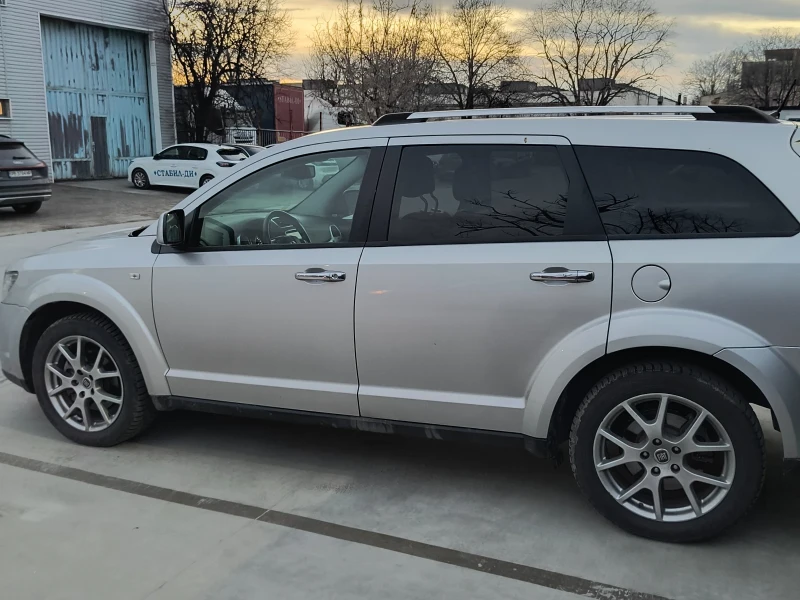 Fiat Freemont, снимка 3 - Автомобили и джипове - 53584334