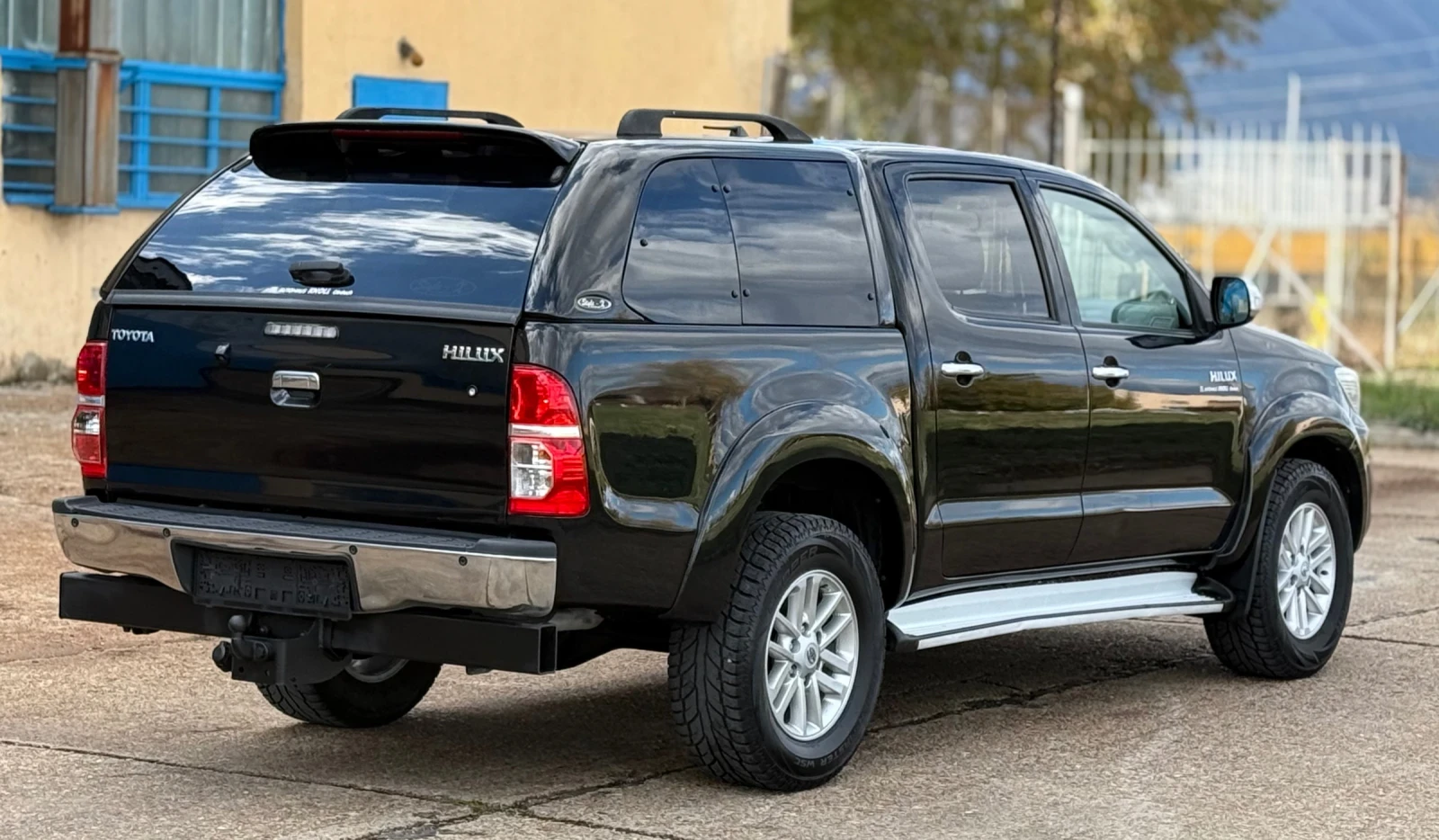 Toyota Hilux 3.0D 171к.с * Навигация* * Камера* * Face-Lift*  - изображение 6