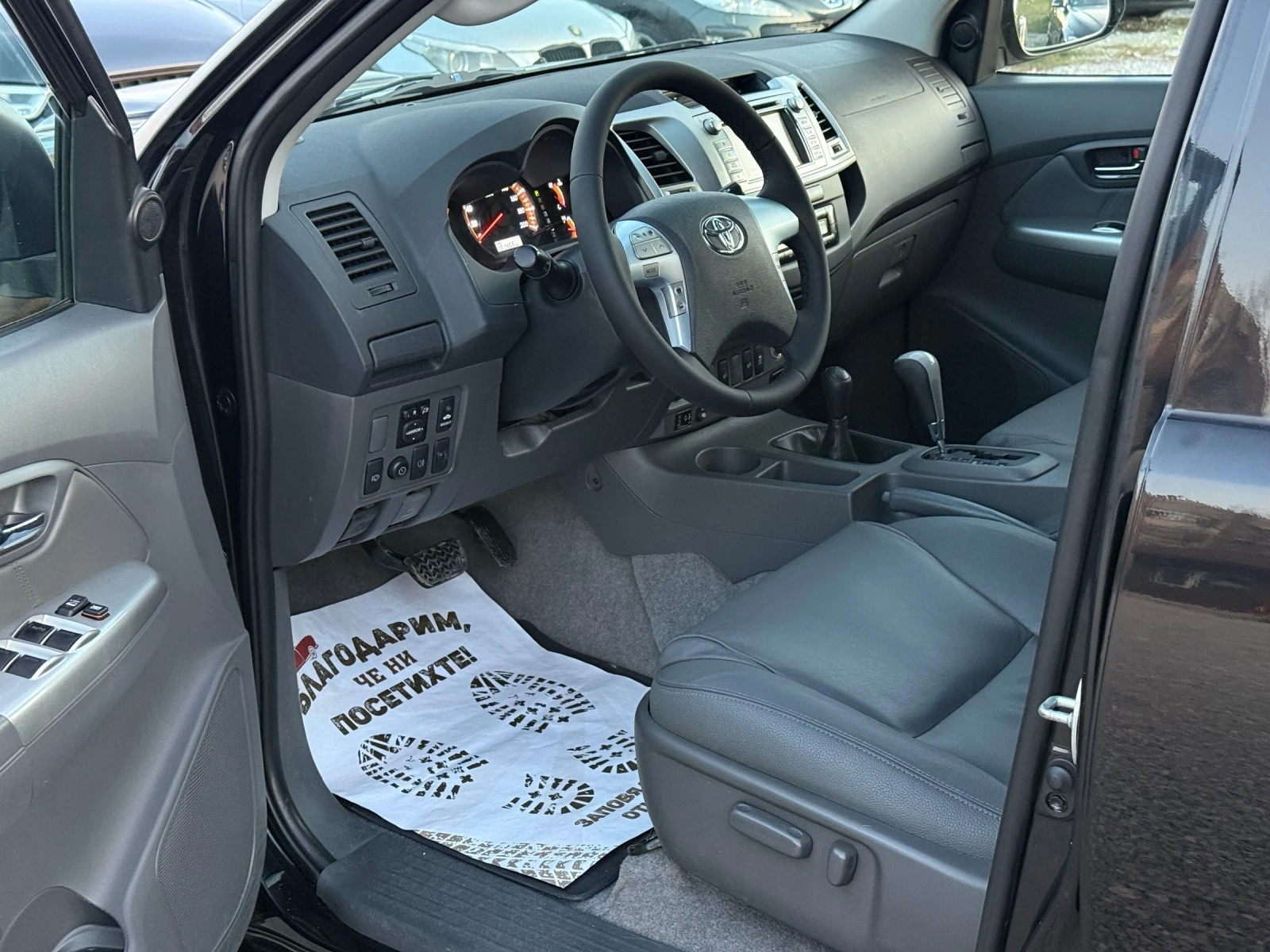 Toyota Hilux 3.0D 171к.с * Навигация* * Камера* * Face-Lift*  - изображение 10