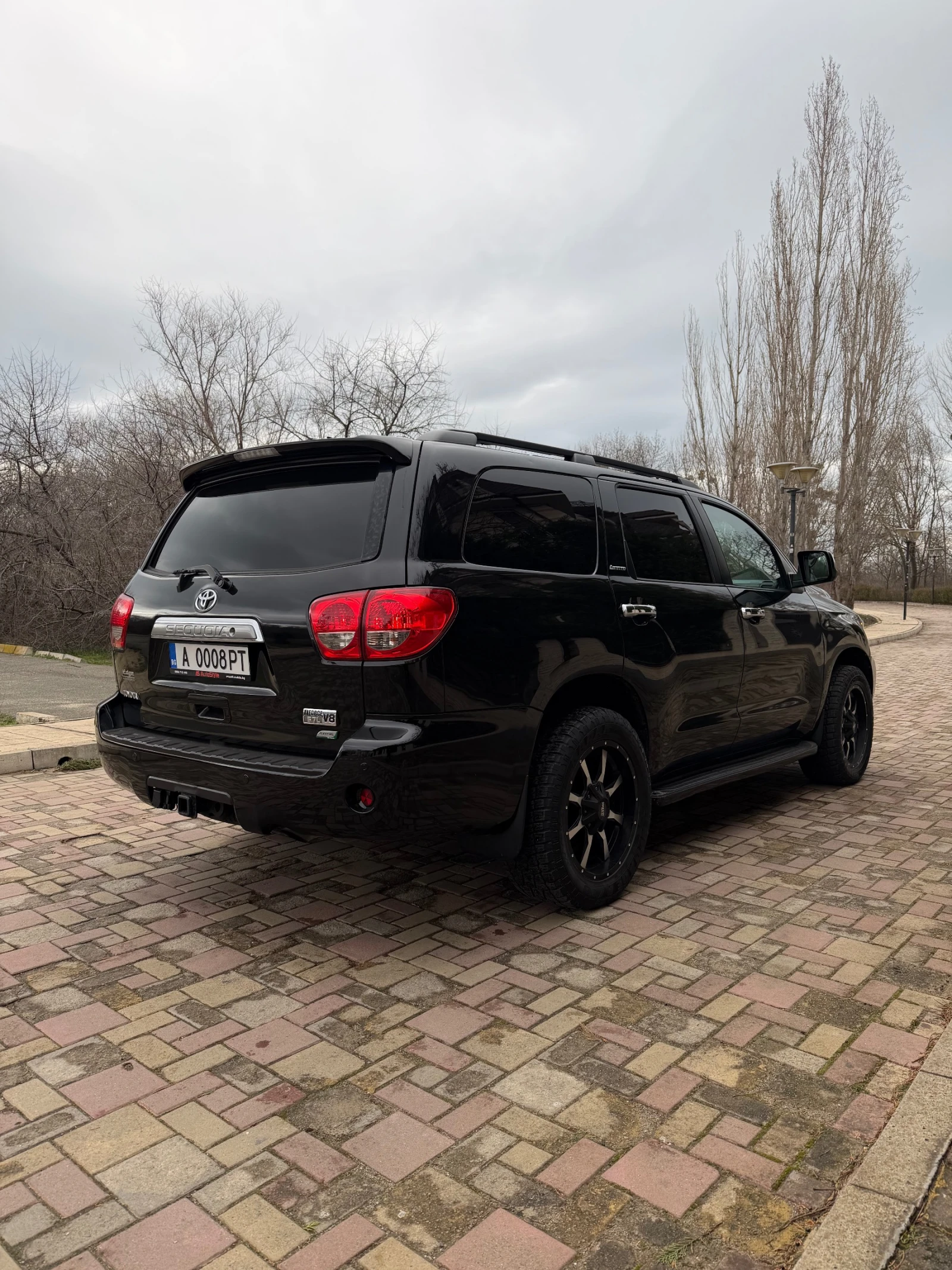 Toyota Sequoia 5.7 V8 Limited 4x4, снимка 6 - Автомобили и джипове - 52852724