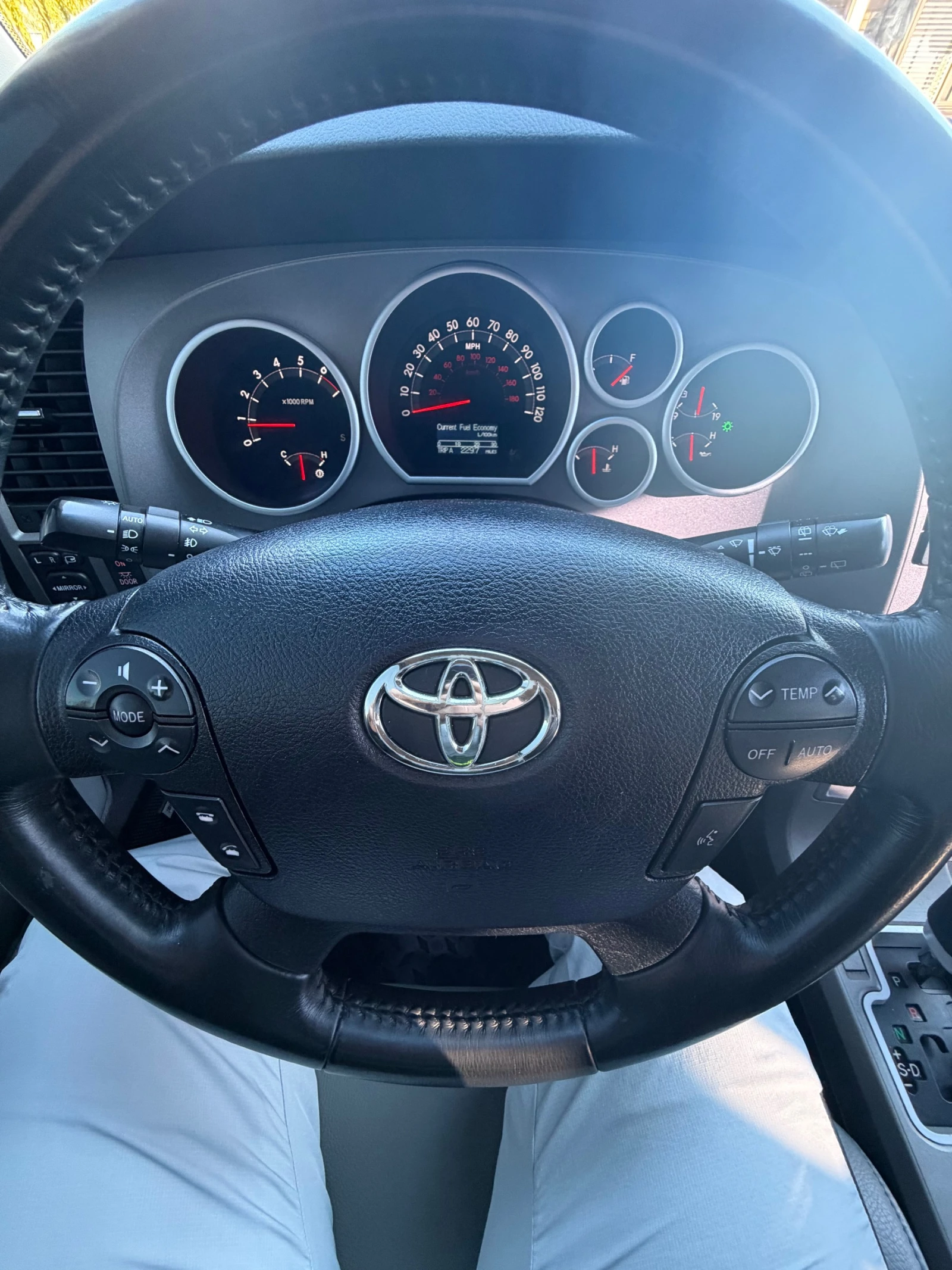 Toyota Sequoia 5.7 V8 Limited 4x4 | Mobile.bg � ����������� 14