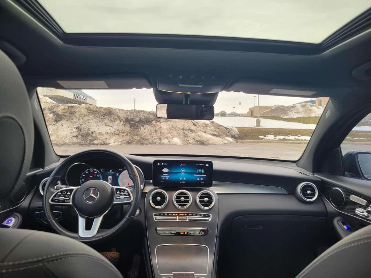 Mercedes-Benz GLC * 300 * CARFAX * ЦЕНА ДО БГ, снимка 9 - Автомобили и джипове - 53975385