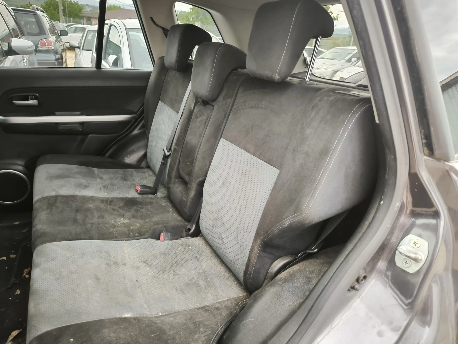 Suzuki Grand vitara 2.4i, снимка 10 - Автомобили и джипове - 54632078
