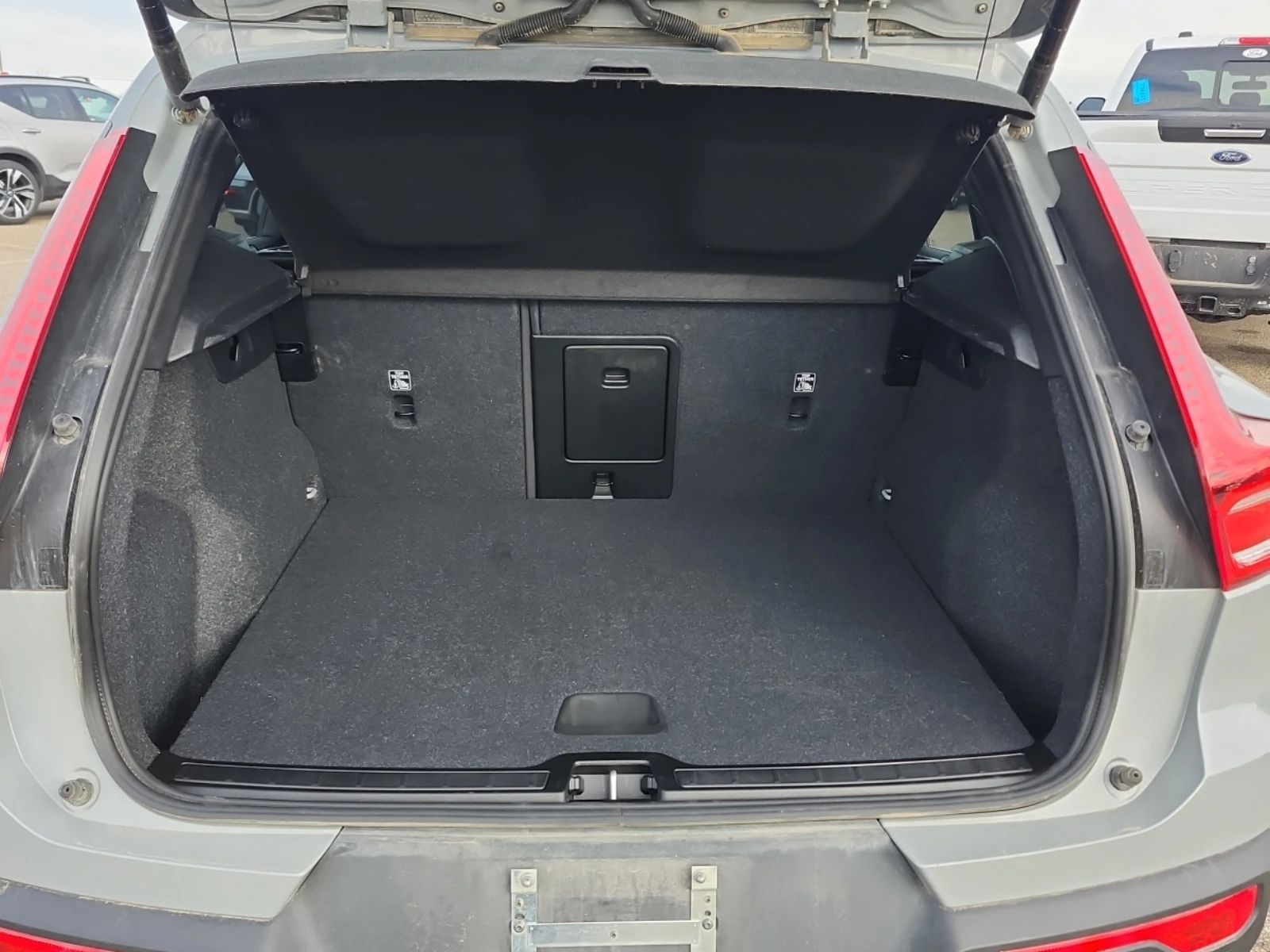 Volvo XC40 CORE BRIGHT THEME, снимка 6 - Автомобили и джипове - 54975287