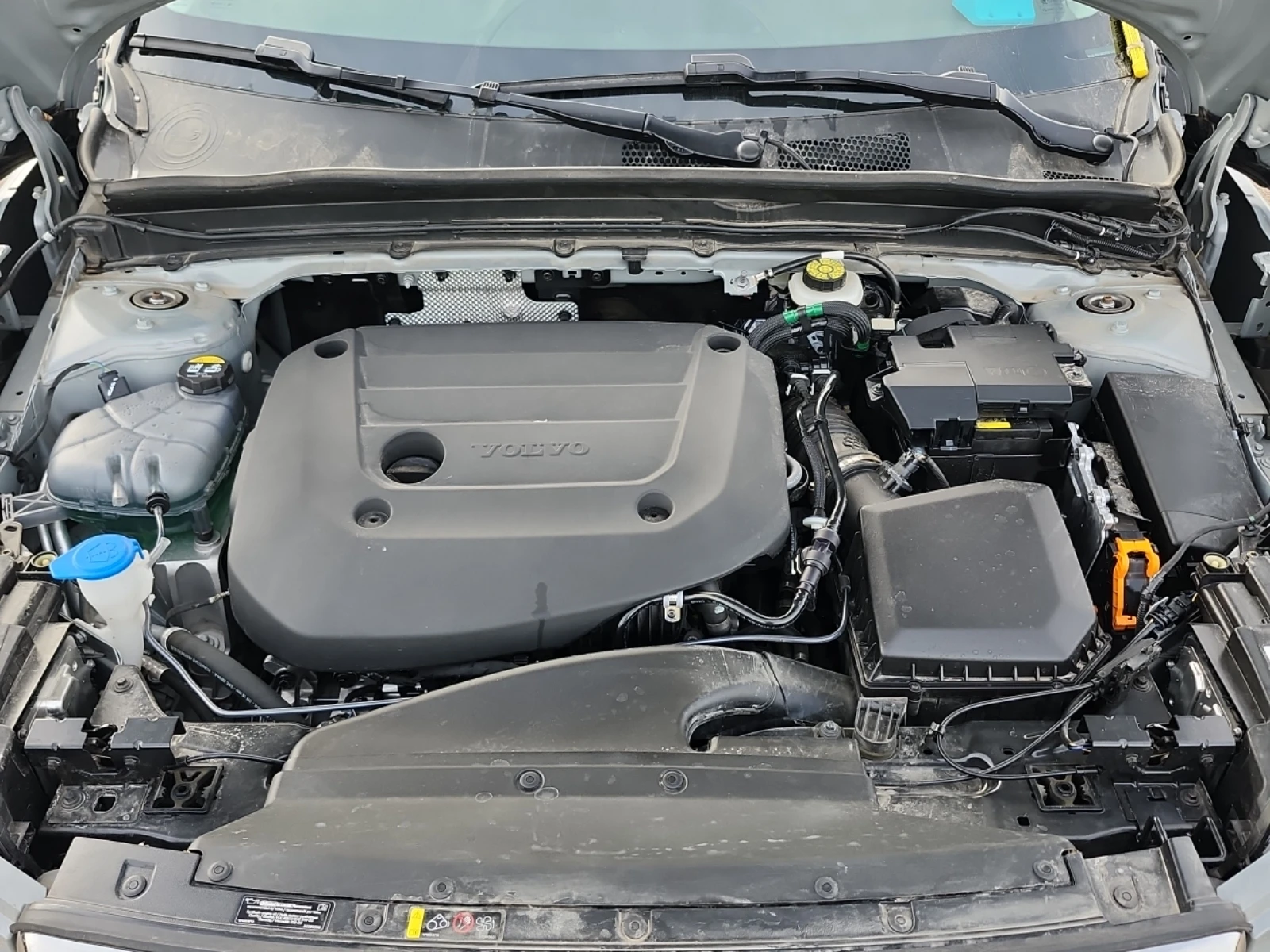 Volvo XC40 CORE BRIGHT THEME, снимка 15 - Автомобили и джипове - 54975287