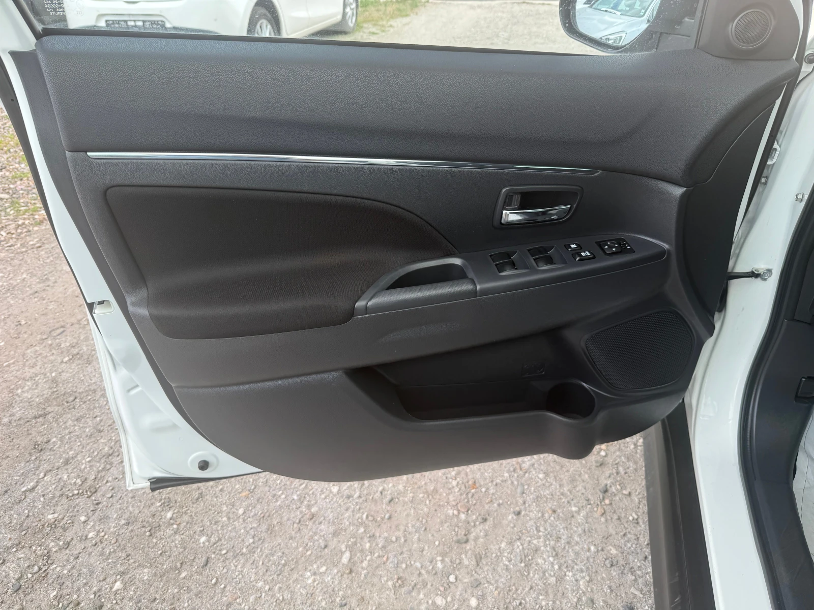 Mitsubishi ASX 2.0 i, снимка 6 - Автомобили и джипове - 55033868