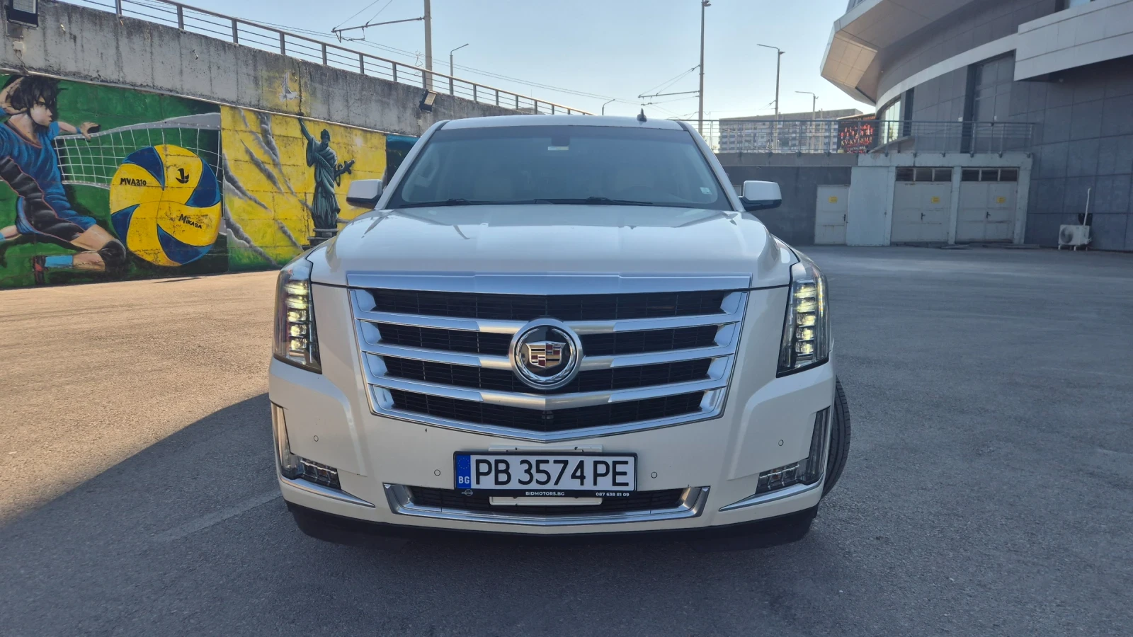 Cadillac Escalade Long, снимка 2 - Автомобили и джипове - 56633714
