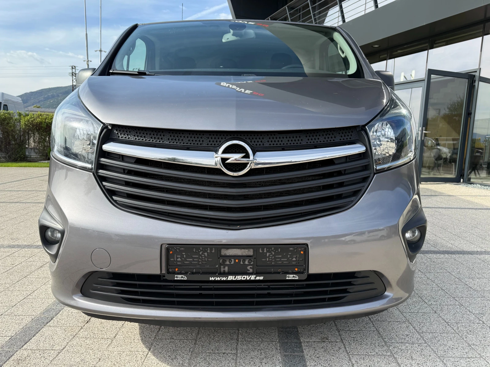 Opel Vivaro 9-местен 2хКлима Long Euro 6 - изображение 3
